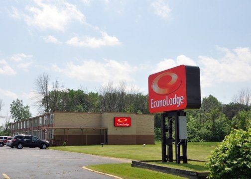 Airport Inn Флинт Екстериор снимка